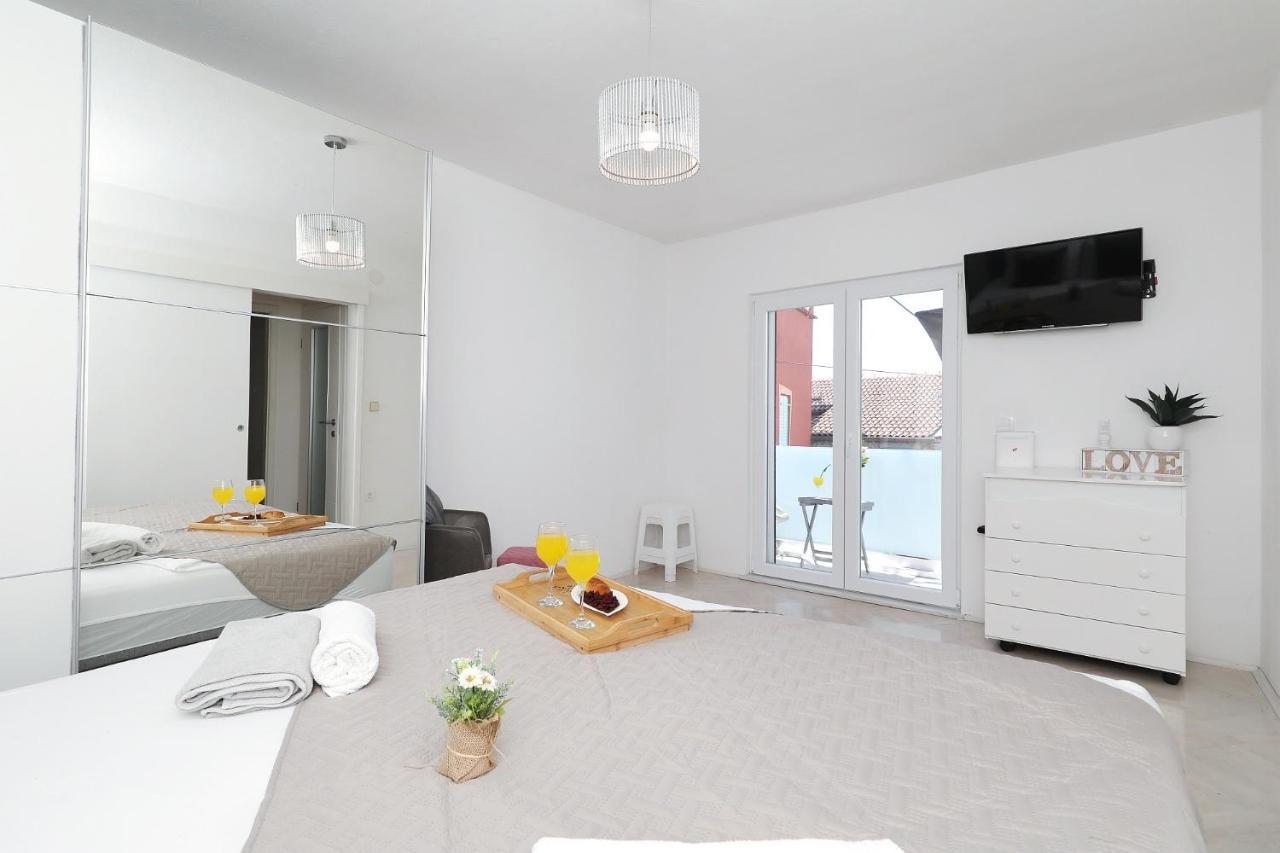 Holiday Home Maria One Minute From -Beach Ζαντάρ Εξωτερικό φωτογραφία