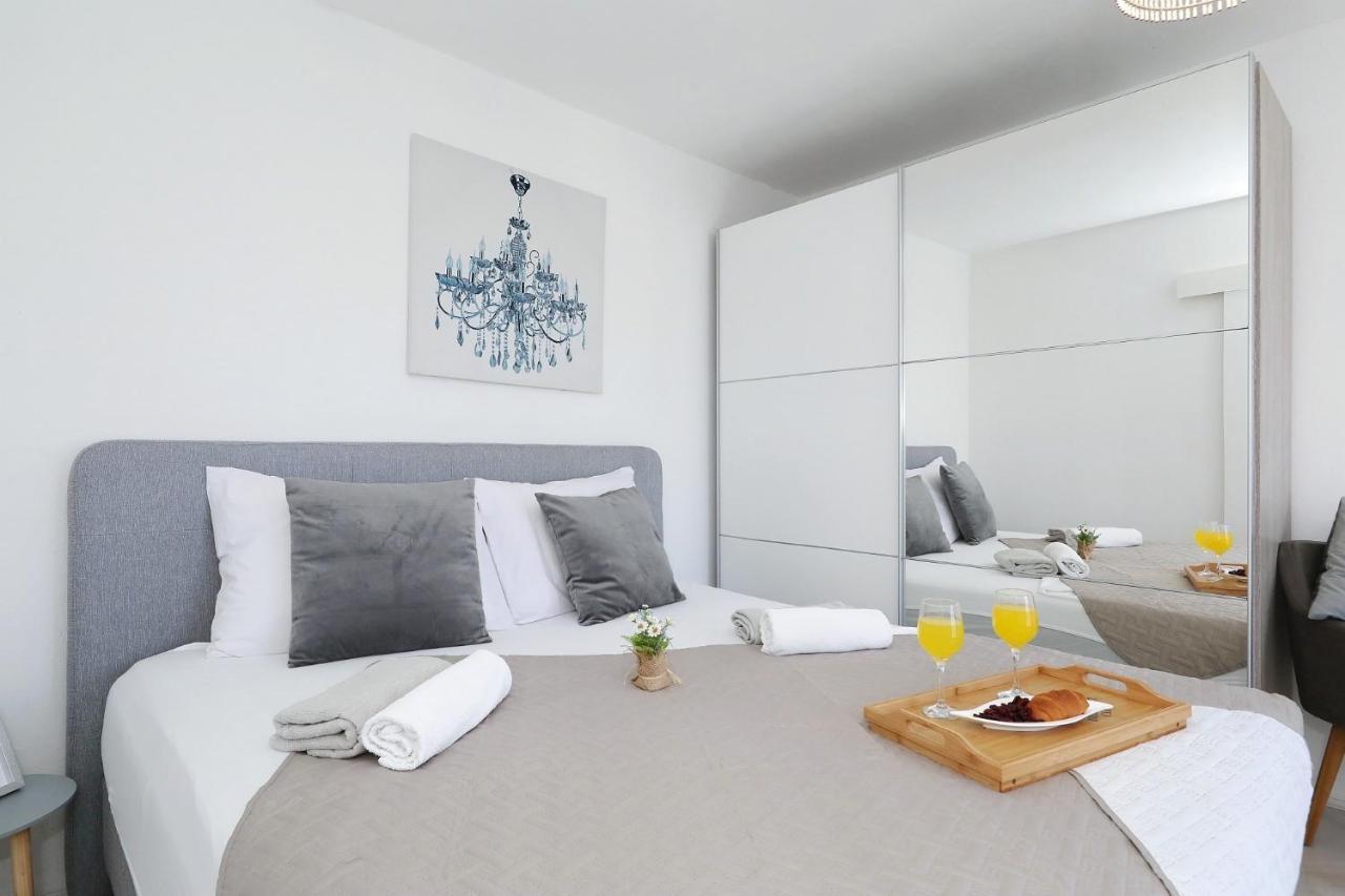 Holiday Home Maria One Minute From -Beach Ζαντάρ Εξωτερικό φωτογραφία