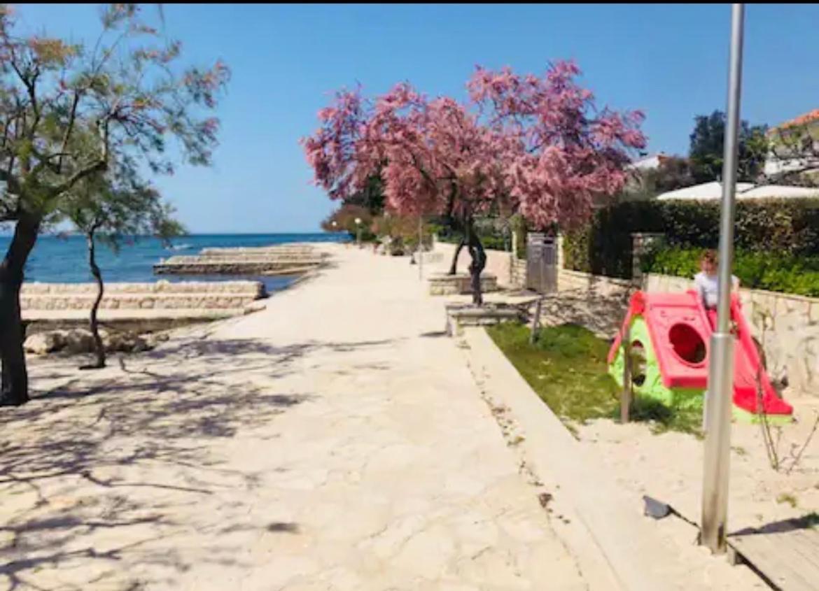 Holiday Home Maria One Minute From -Beach Ζαντάρ Εξωτερικό φωτογραφία